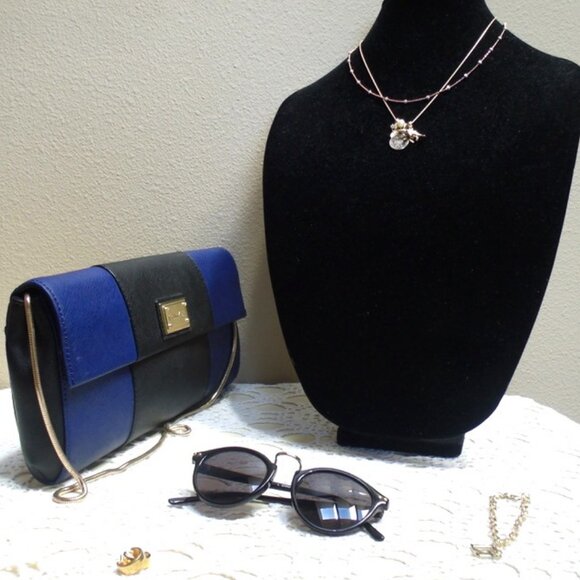 CALVIN KLEIN SAFFIANO LEATHER BAG - Picture 2 of 8